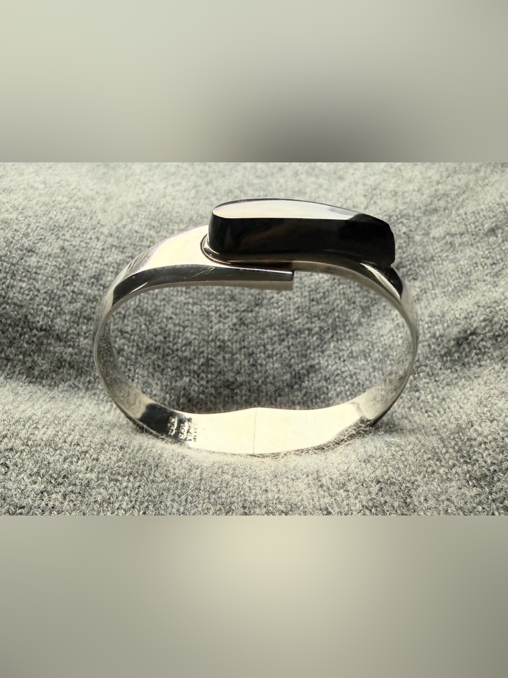JQM Juan Quinto Moreno Mexico 950 Silver Black Onyx Hinged Cuff Bracelet Vintage
